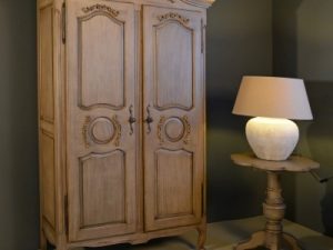 Country classic linen closet Riviera - MrHiggins