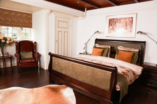 Classic Crib Sleigh - Image 3