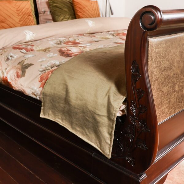 Classic Crib Sleigh - Image 4