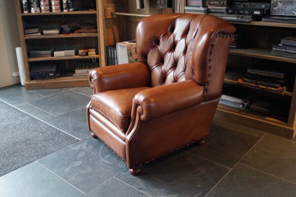Engelse 'rook' fauteuil Antique English Brown - Afbeelding 2